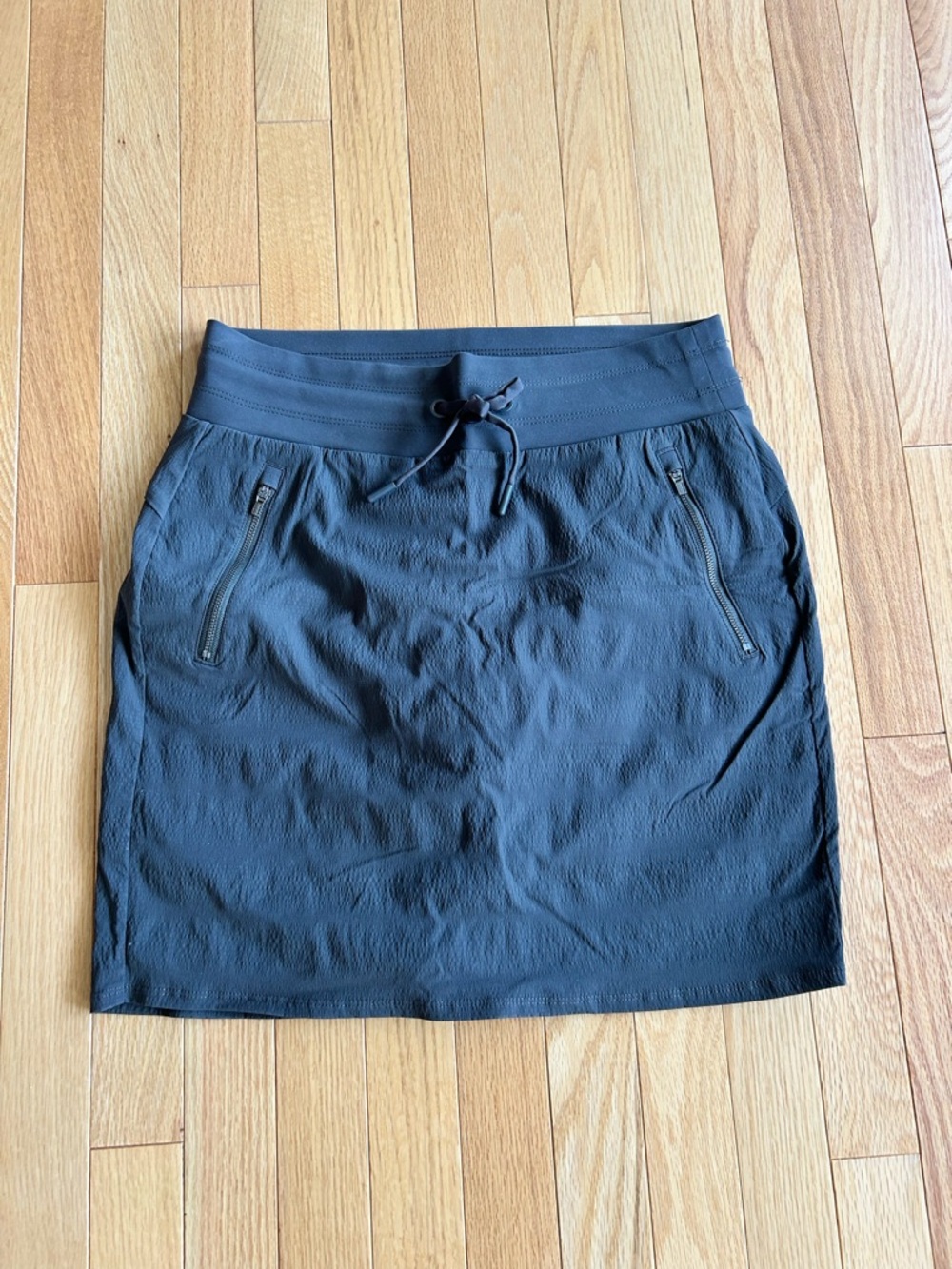 Athleta Olive colored Drawstring Active skort